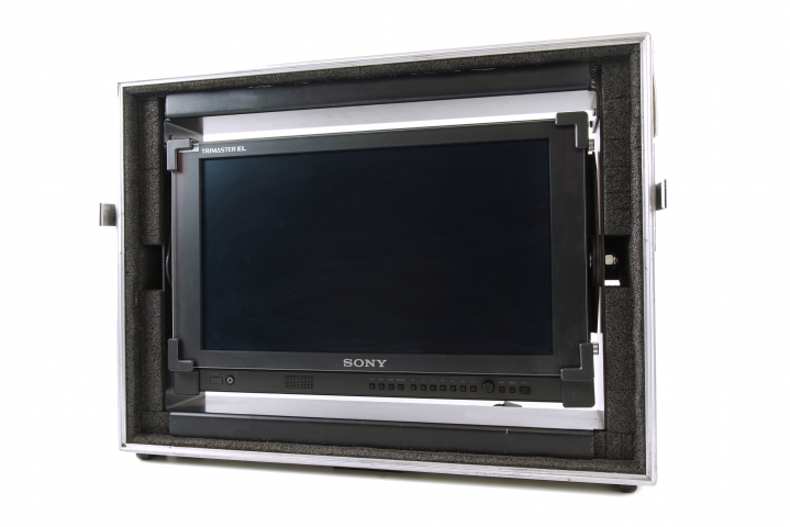 Sony PVM-1740 Front